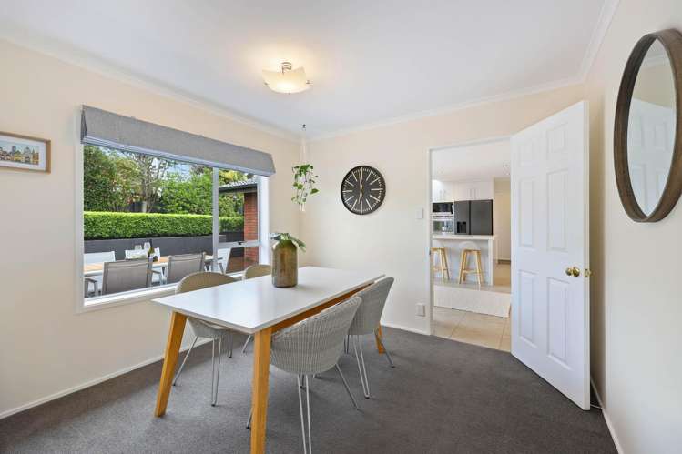 6 Camira Place Botany Downs_7