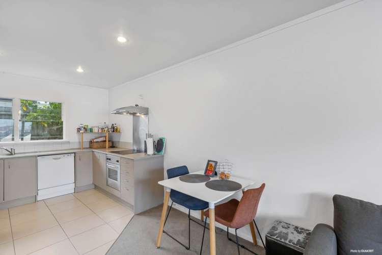 2/191 Onewa Road Birkenhead_7