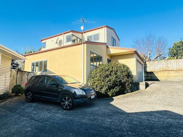 Newly Renovated Family Home in Prime Pakuranga Location”
