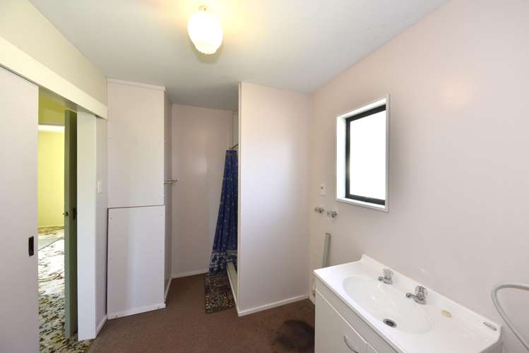 5 Westcott Street Dallington_17