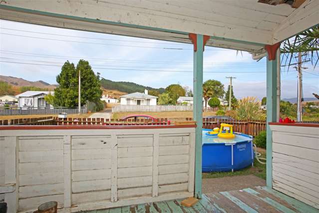 2 Ainslie Road Paeroa_4