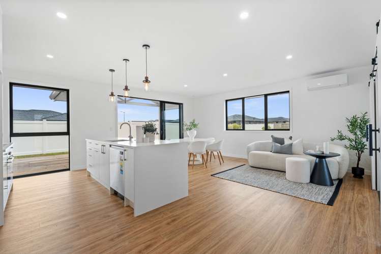 8 Te Piriti Road One Tree Point_11