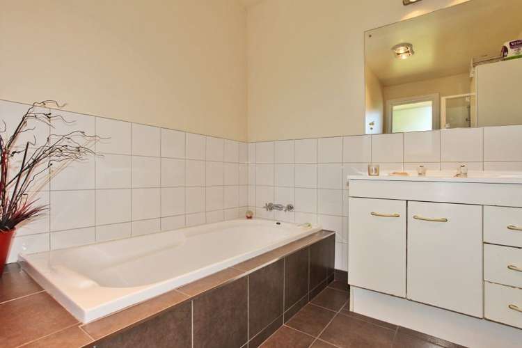 8 Flower Street Bryndwr_5