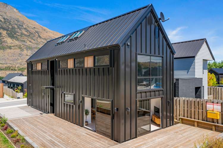 2 Lauder Street Dalefield/Wakatipu Basin_15