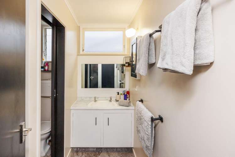 2/54 Weston Avenue Roslyn_5