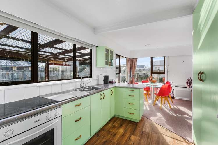 67 Hargood Street Woolston_11