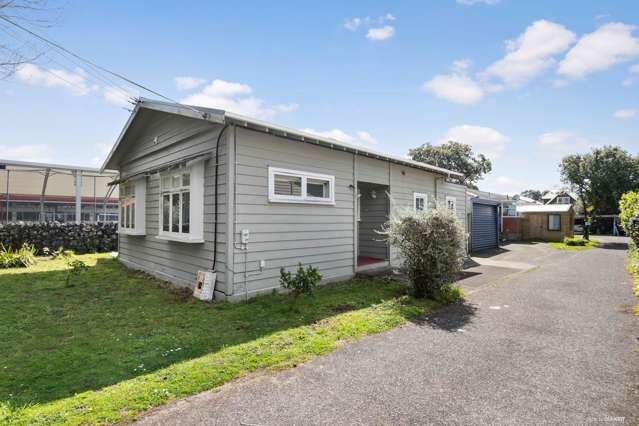 1/41 Ellerton Road Mount Eden_2