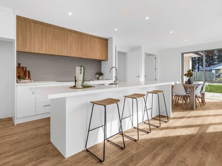 24 Memorial Crescent_0