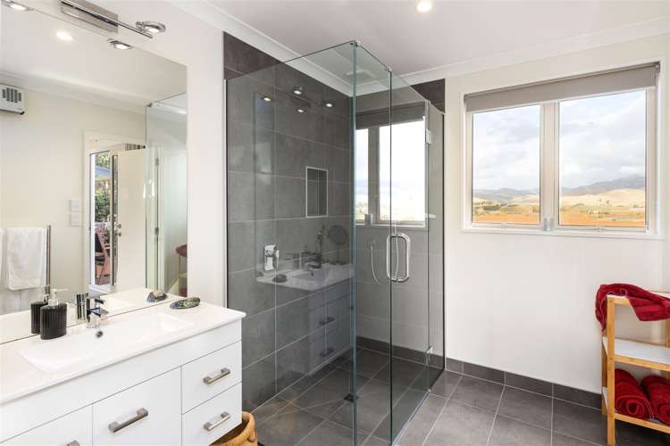 129 Marlborough Ridge Drive Fairhall_15