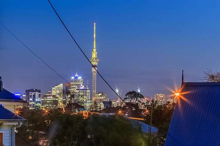 8 Coronation Street Belmont_14