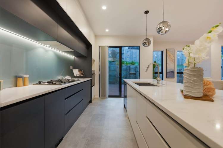 10 Alluvial Street Flat Bush_8