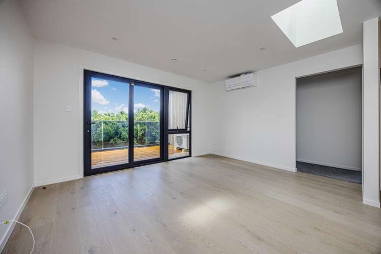 15 Kaaramuramu Lane Mangere Bridge_8