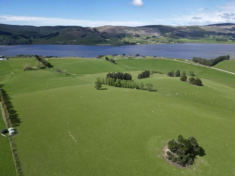 93 Baker Road, 66 Waihola Hill Road and Berwick Road Clarendon_9