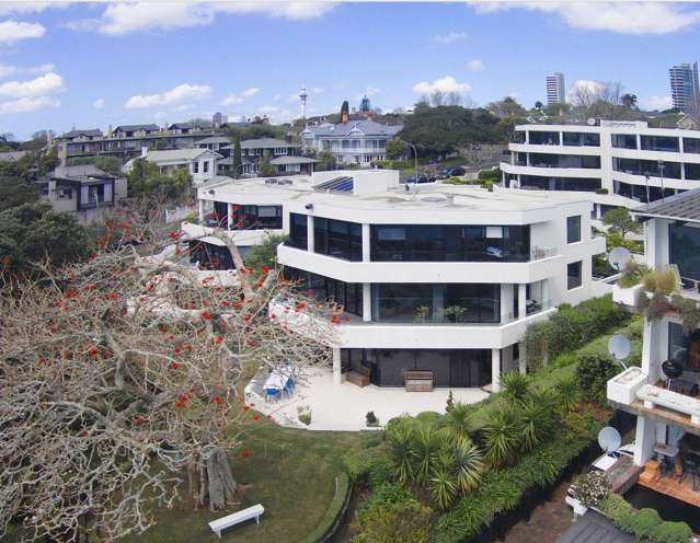 Herne Bay Waterfront, 3 bedrooms, Fully Furnished