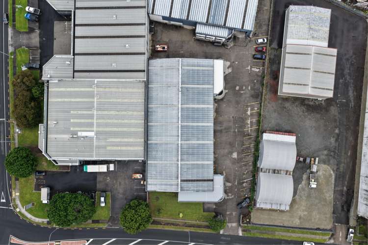 A and B/136 Cryers Road East Tamaki_9