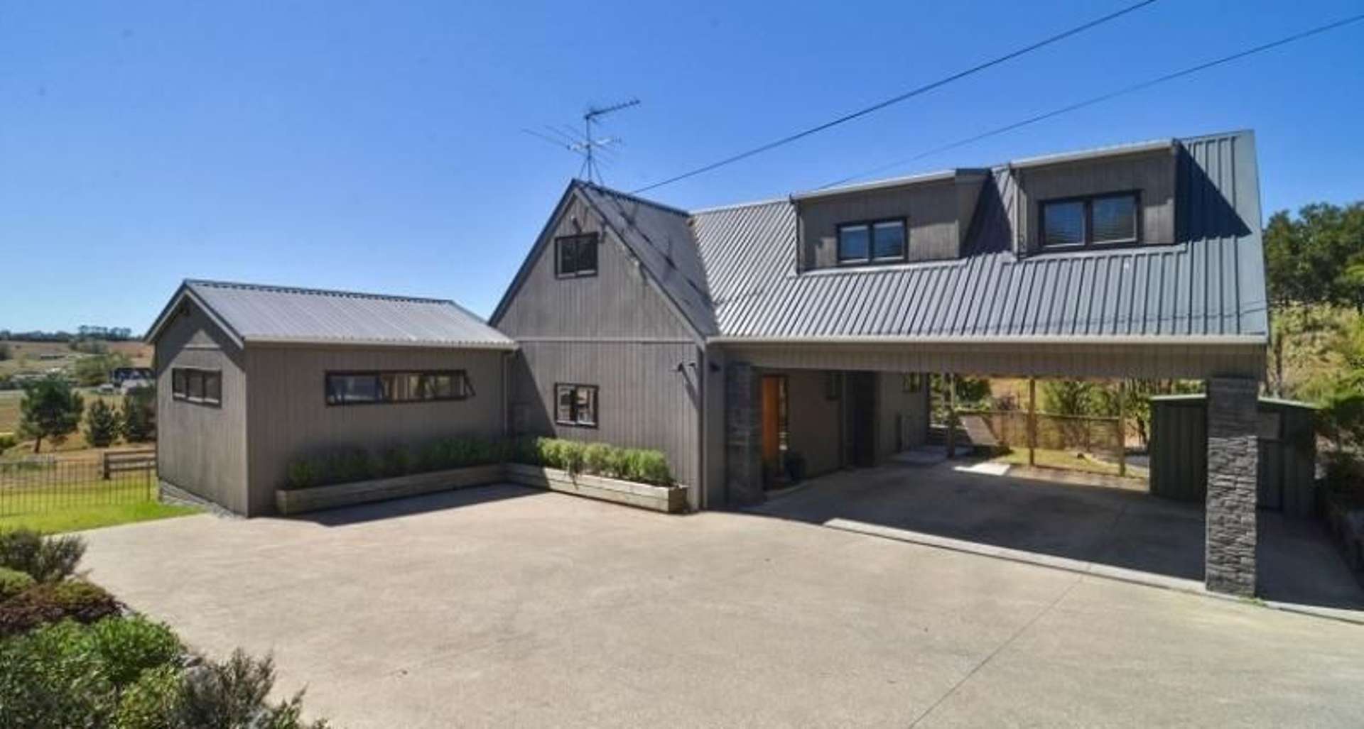 99 Kennedy Road Dairy Flat_0