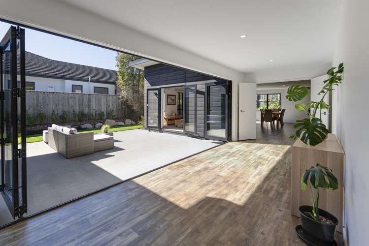 23 Pine Crest Drive Richmond_11