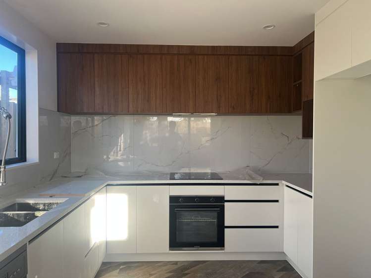408 Roscommon Road Clendon Park_6