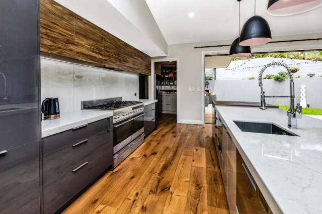 56 Highfield Way 11608_3