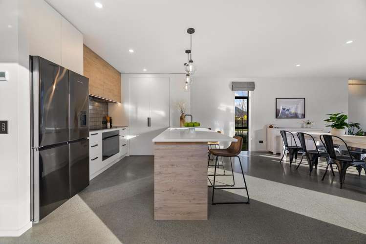 69 Howden Drive Jacks Point_10