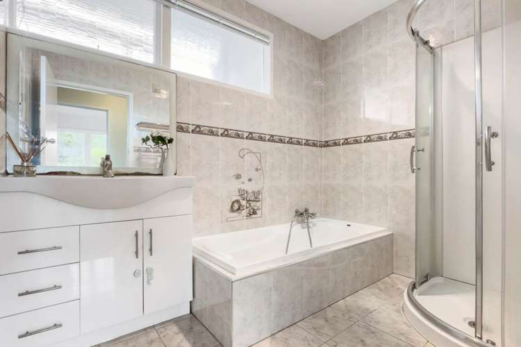 38 Mawson Avenue Torbay_13