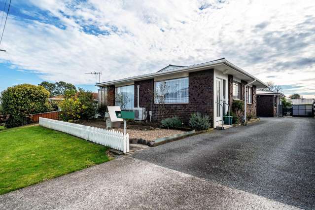 Solid, Simple and So Convenient - Must be sold!