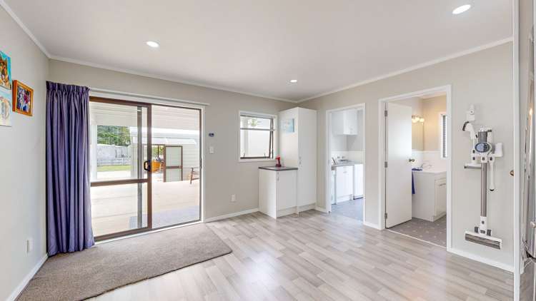 7 West Crescent Te Puru_20