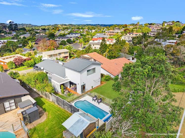 57 John Dee Crescent Red Beach_25