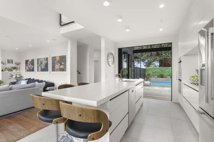 25 Waimana Avenue Northcote Point_10