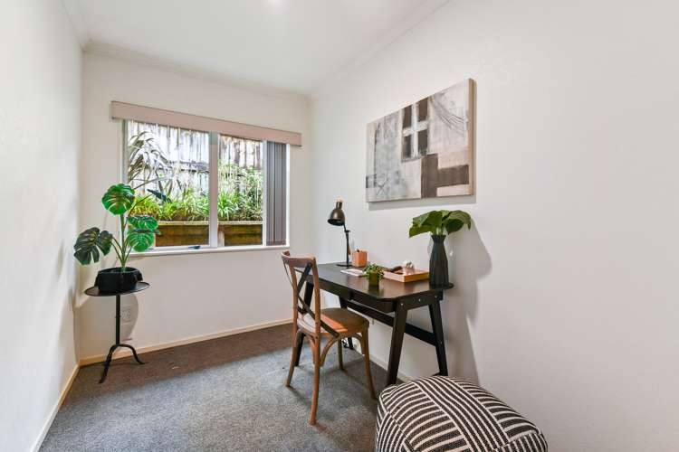 8 Sunny Dale Western Heights_12