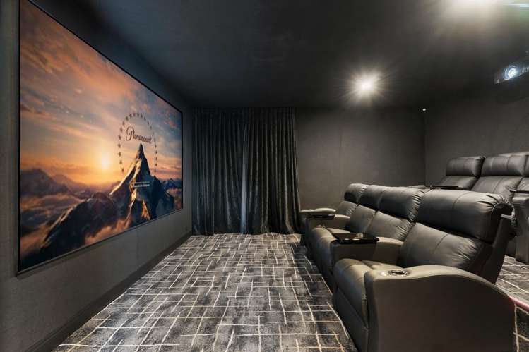 76 Bramley Drive Farm Cove_28