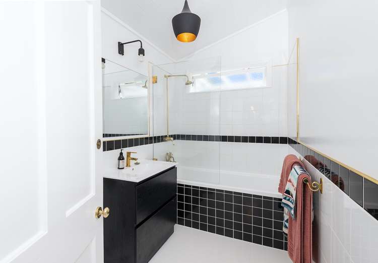 1/85 Beach Road Mellons Bay_16