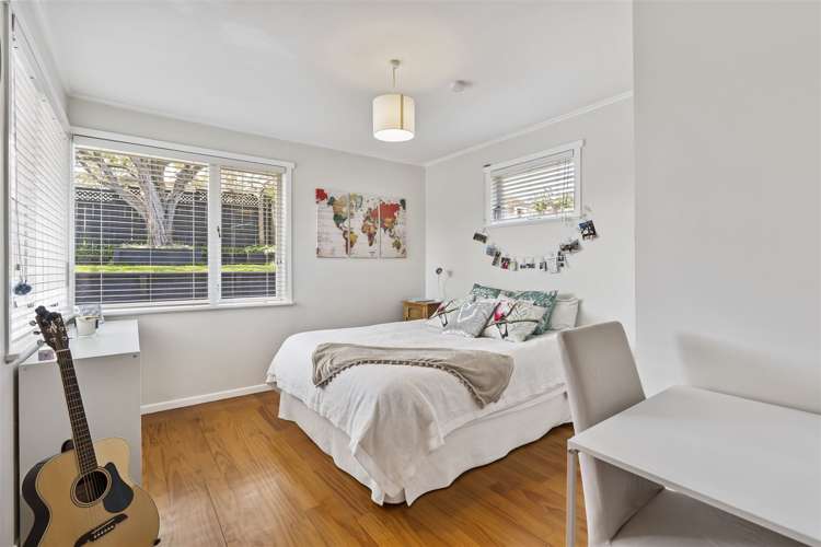 1/24 Selwyn Crescent Forrest Hill_13