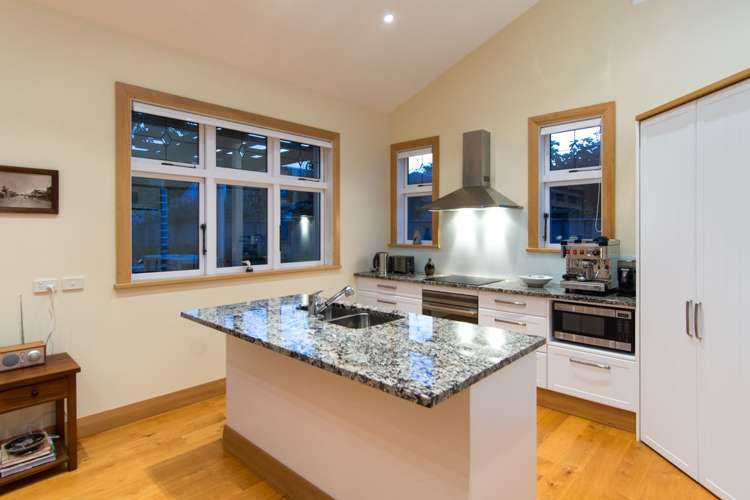 346 Hardy Street Nelson City_24