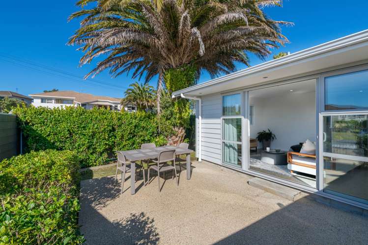 8a Beach Road Manly_5