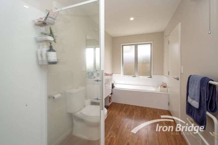 17 Faringdon Boulevard Rolleston_7