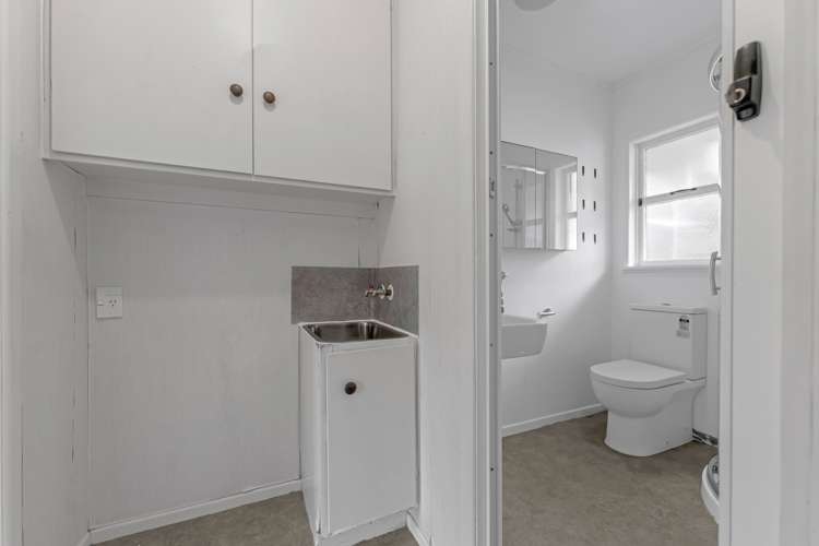 1/263 Lake Road Belmont_14