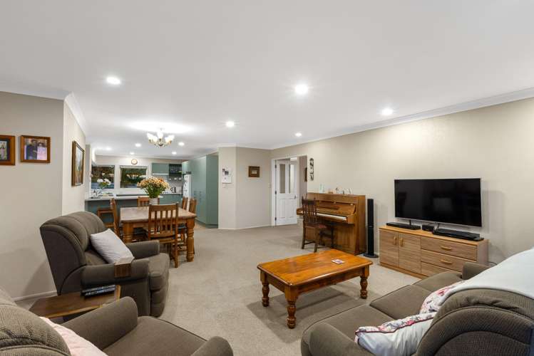 6 Settlers Grove Orewa_10