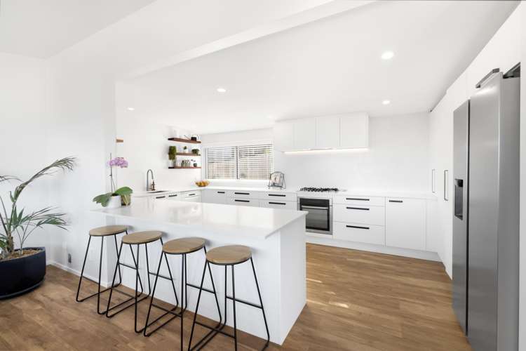 70 Waldorf Crescent Orewa_3