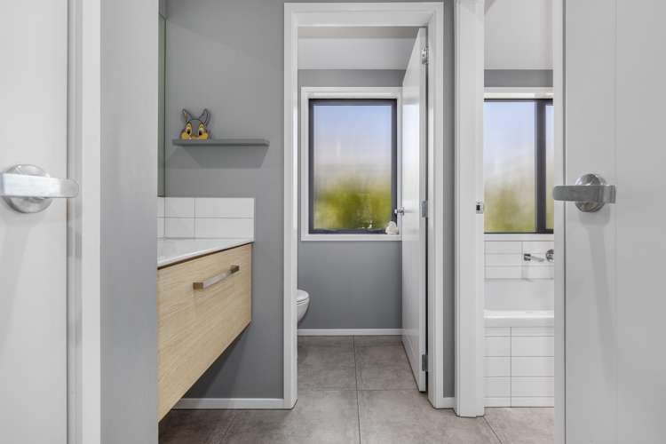 2 Roundhouse Close Whitby_21