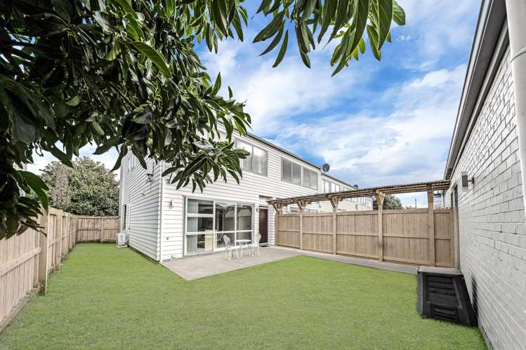 87 Popokatea Drive Takanini_13