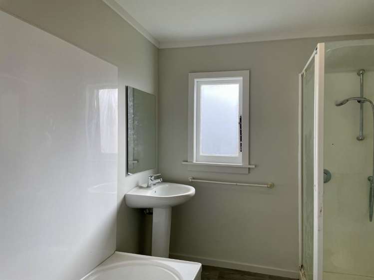 908 Lyell Street 10474_7