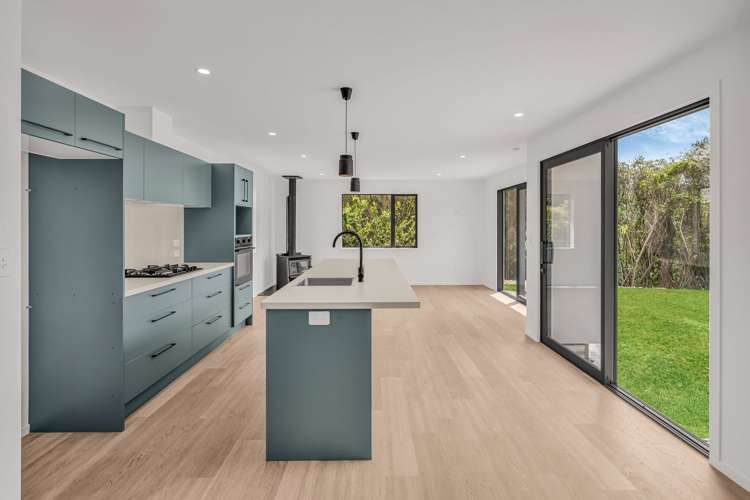 1442 Coast Road Karitane_12