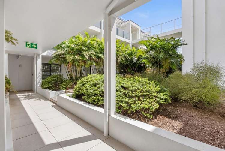 107/8 Thompson Park Road Mount Wellington_18
