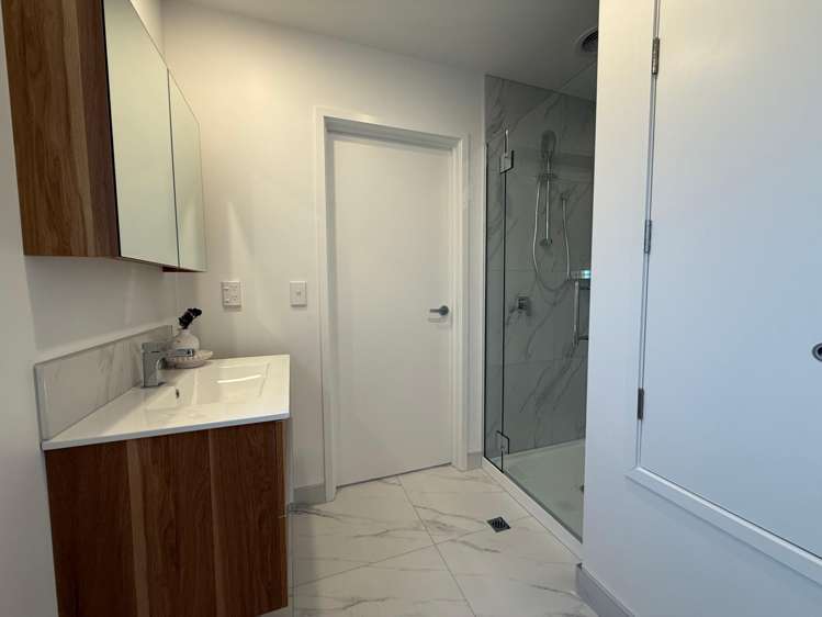 104/17 Winchester Street Merivale_8