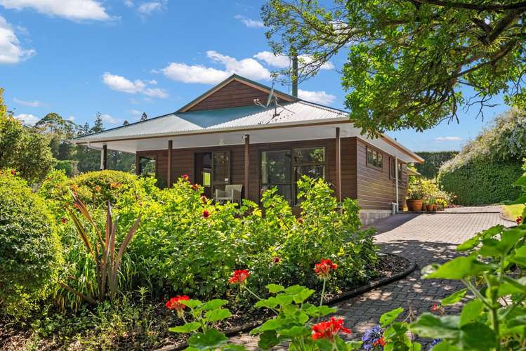 111A Newton Road Maungatapere_40