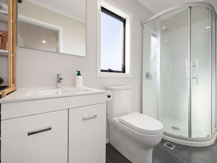 2/22 Iwi Road Baverstock_10