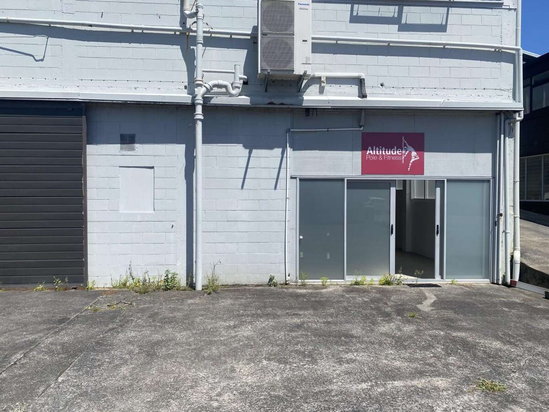 2/62 Barrys Point Road Takapuna_0