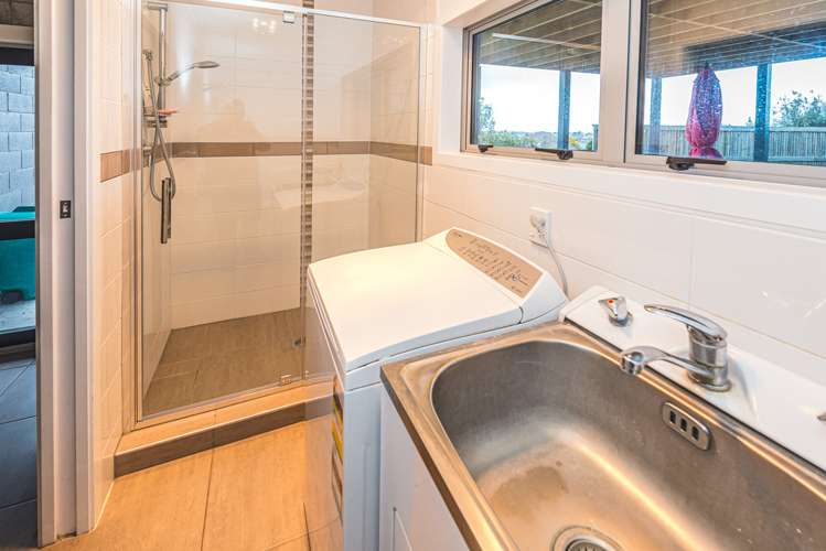 5 Charles Close Springvale_12