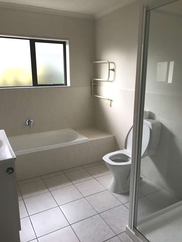 6 Fleetwood Drive Henderson_6